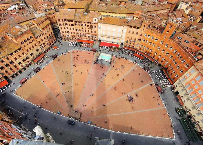 Stilmoderno In Siena's Historic Center, Just Steps From Piazza Del Campo Apartman *